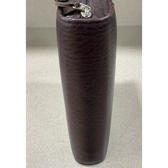 Elegant Brown Leather Planner - Picture 4 of 14